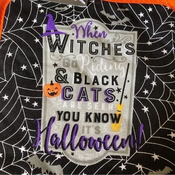 Halloween Oven Mitt & Pot Holders 3pc set - Picture 3 of 3